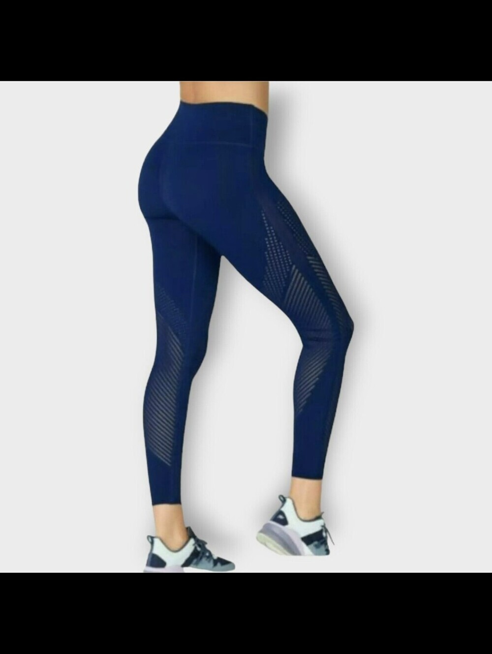 Fabletics ,Sculpknit Navy Seamless High-Rise Laser-Cut Leggings, Size S - Picture 3 of 7